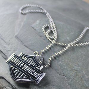 HARLEY DAVIDSON Bar and Shield Metal Penda…